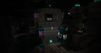 Dungeons and Taverns Ancient City Overhaul screenshot