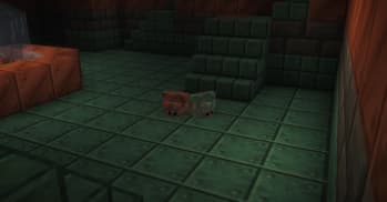 Cute Blocky Silverfish screenshot