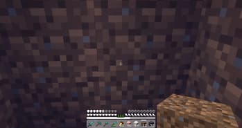Modern Glass Hotbar screenshot